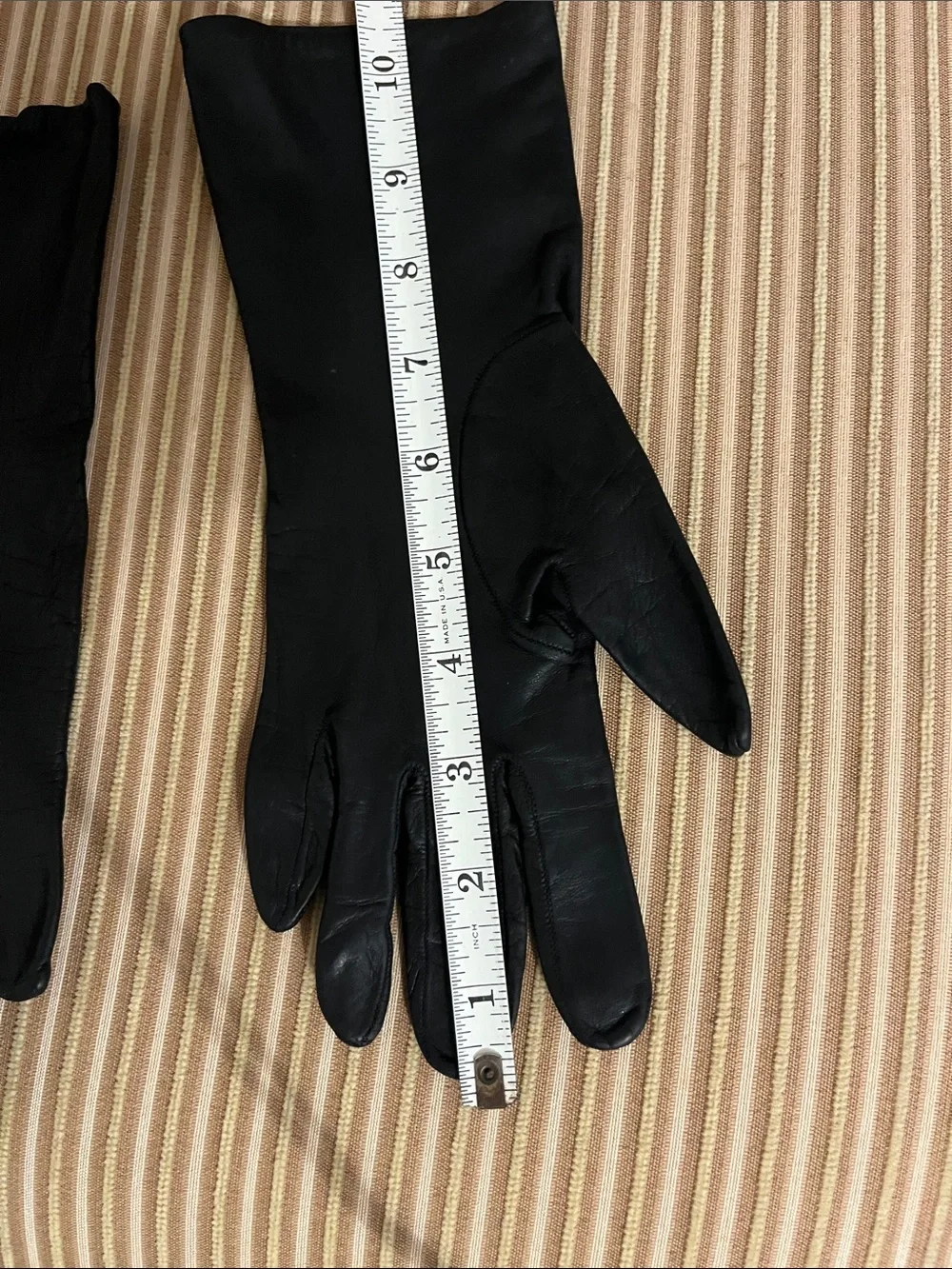 Women's Black Leather Gloves